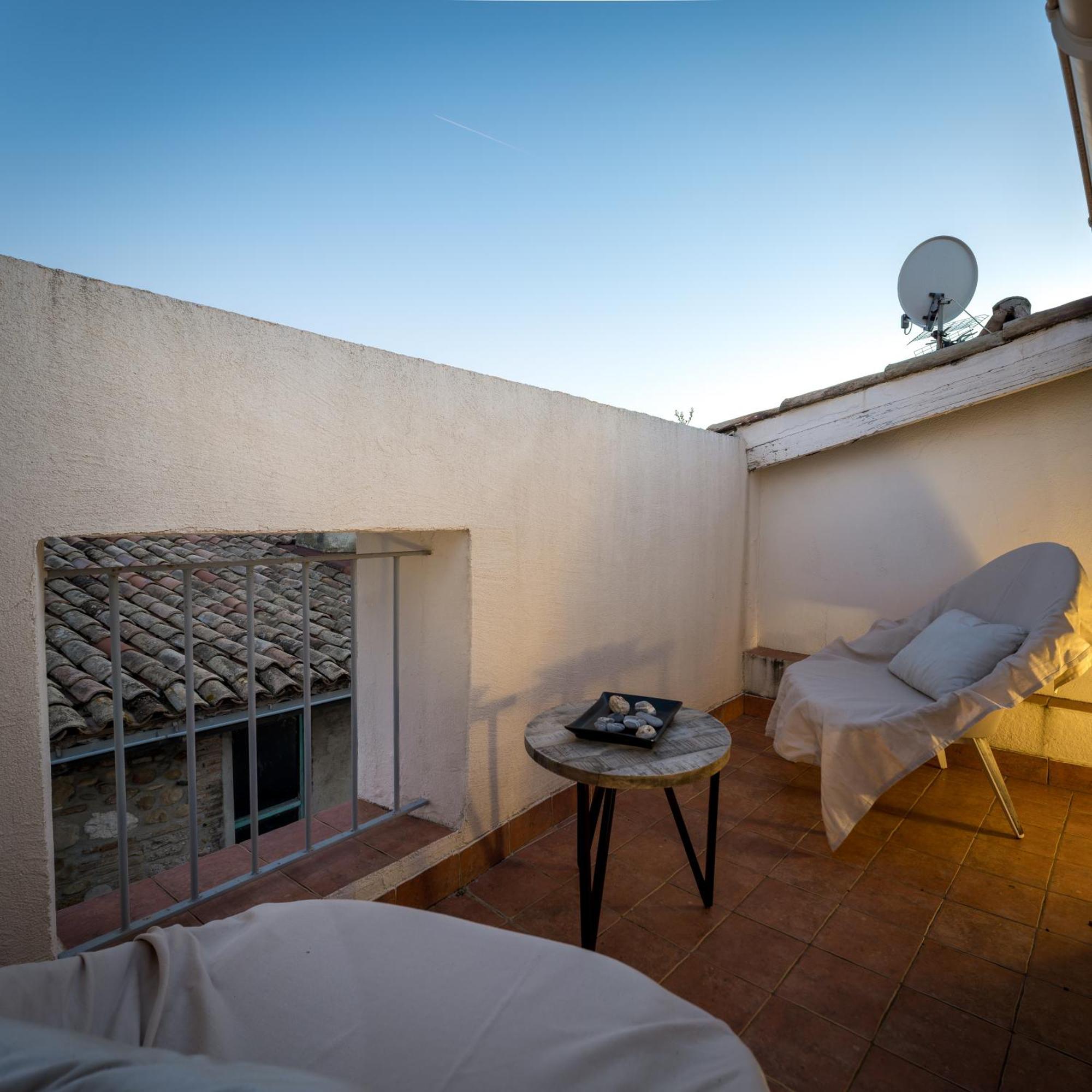 Le Grimaldi Bed and Breakfast Cagnes-sur-Mer Exteriör bild