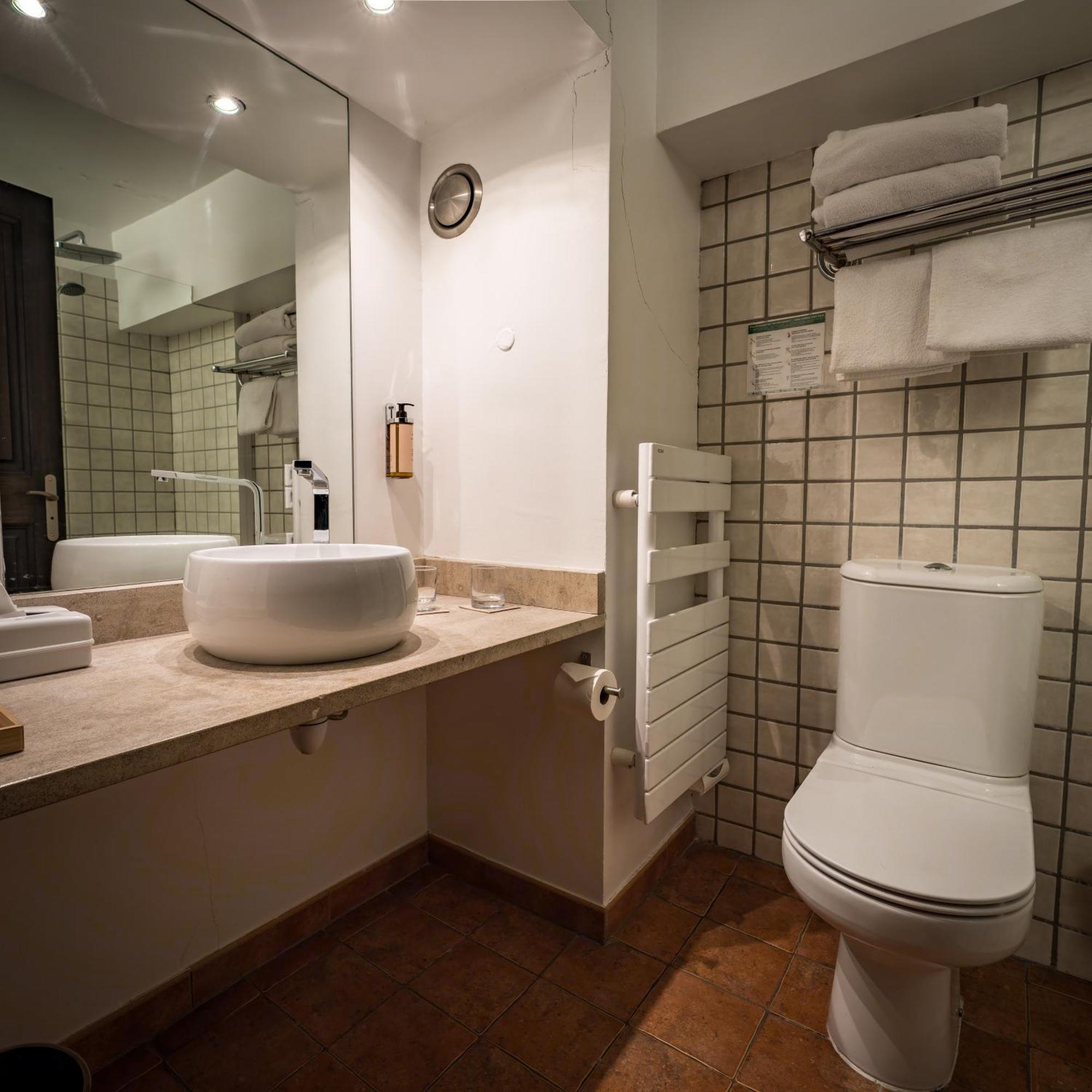 Le Grimaldi Bed and Breakfast Cagnes-sur-Mer Exteriör bild